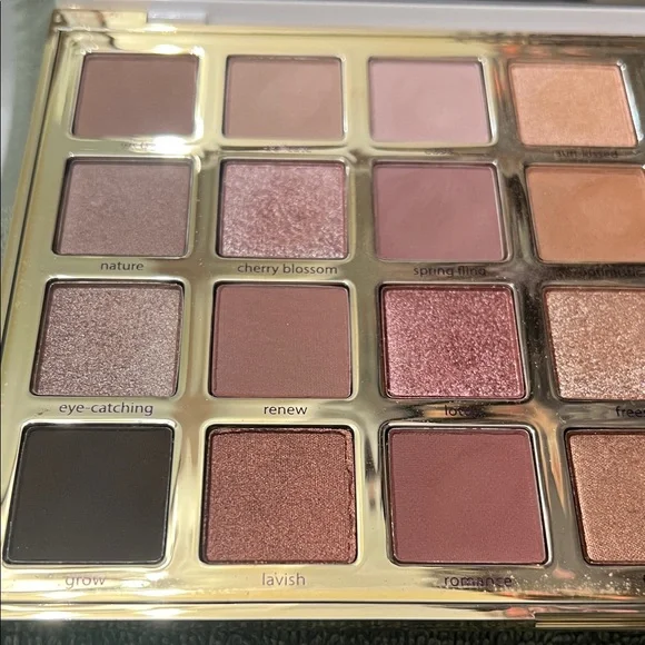 Tarte Tartelette Full Bloom 28 Shade Palette - Picture 2 of 3